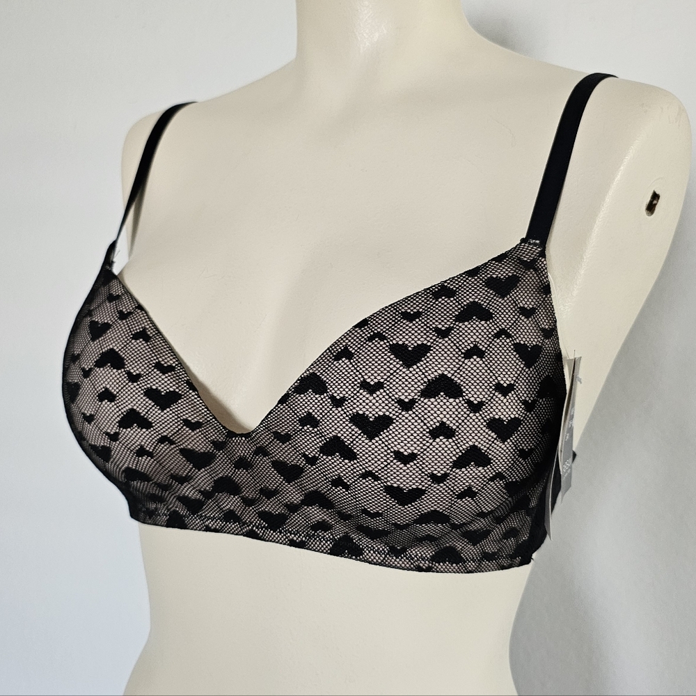NWT Parisian Intimates Black Hearts Lace Wirefree Adjustable Push-up Bra Size S